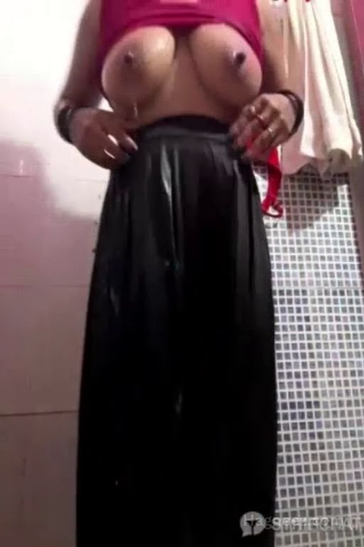 v hot sweti live pussy fingering