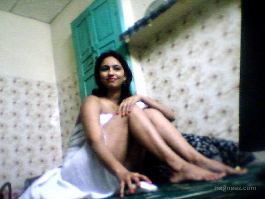 wife ki nangi photos